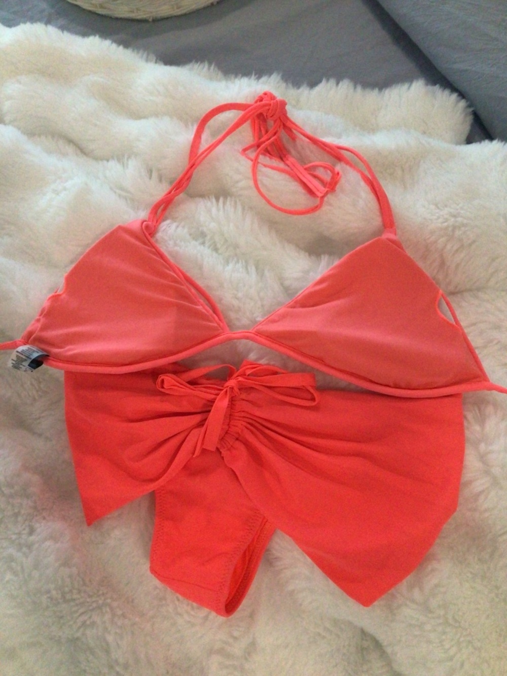 Bikini - Picture 5 of 10